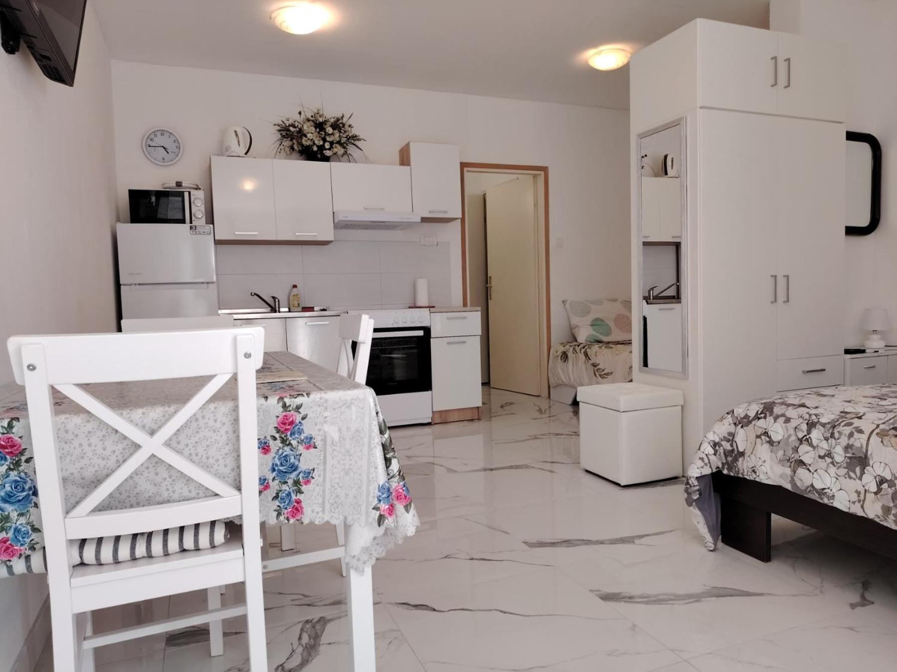Studio-apartman Ella Porec Esterno foto