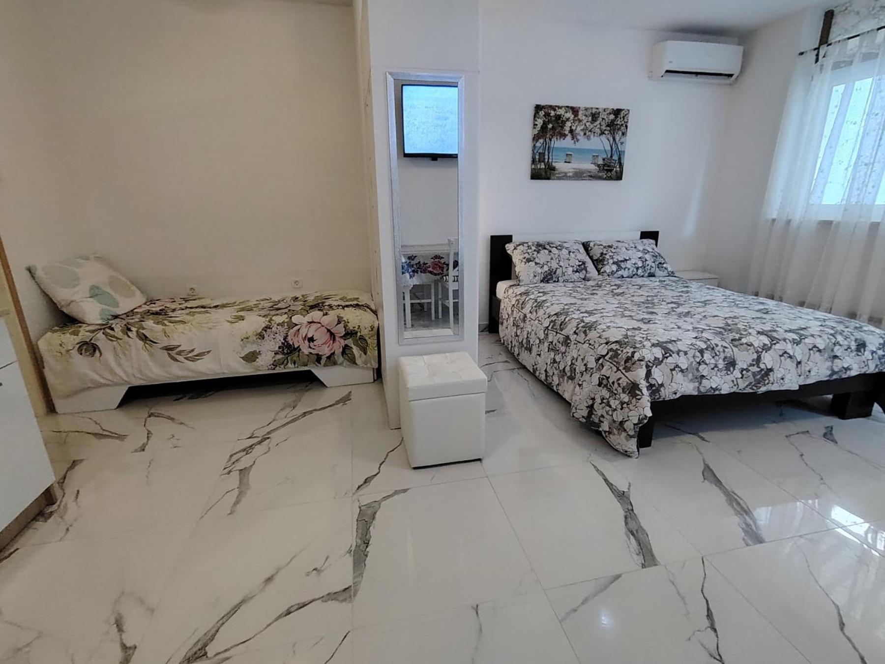 Studio-apartman Ella Porec Esterno foto